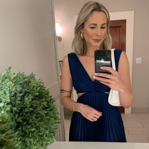 Abercrombie and Fitch | Pleated Cutout Deep V-Neck Maxi Gown - Navy